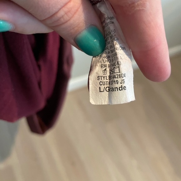 Women’ Sexy Maroon Dress Large Form Fitting - Picture 3 of 3